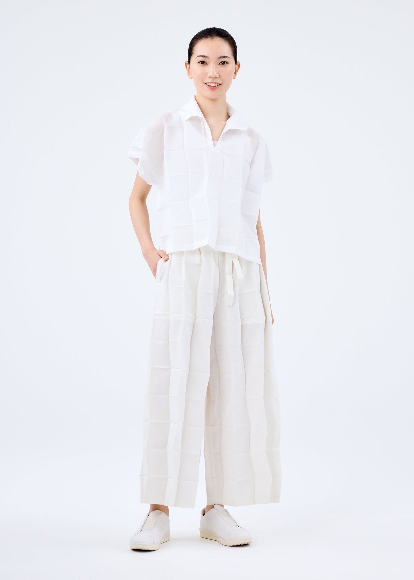 DICE PLEATS SHIRT