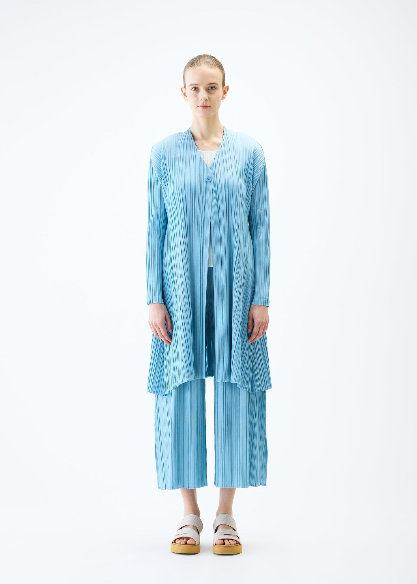 MELLOW PLEATS