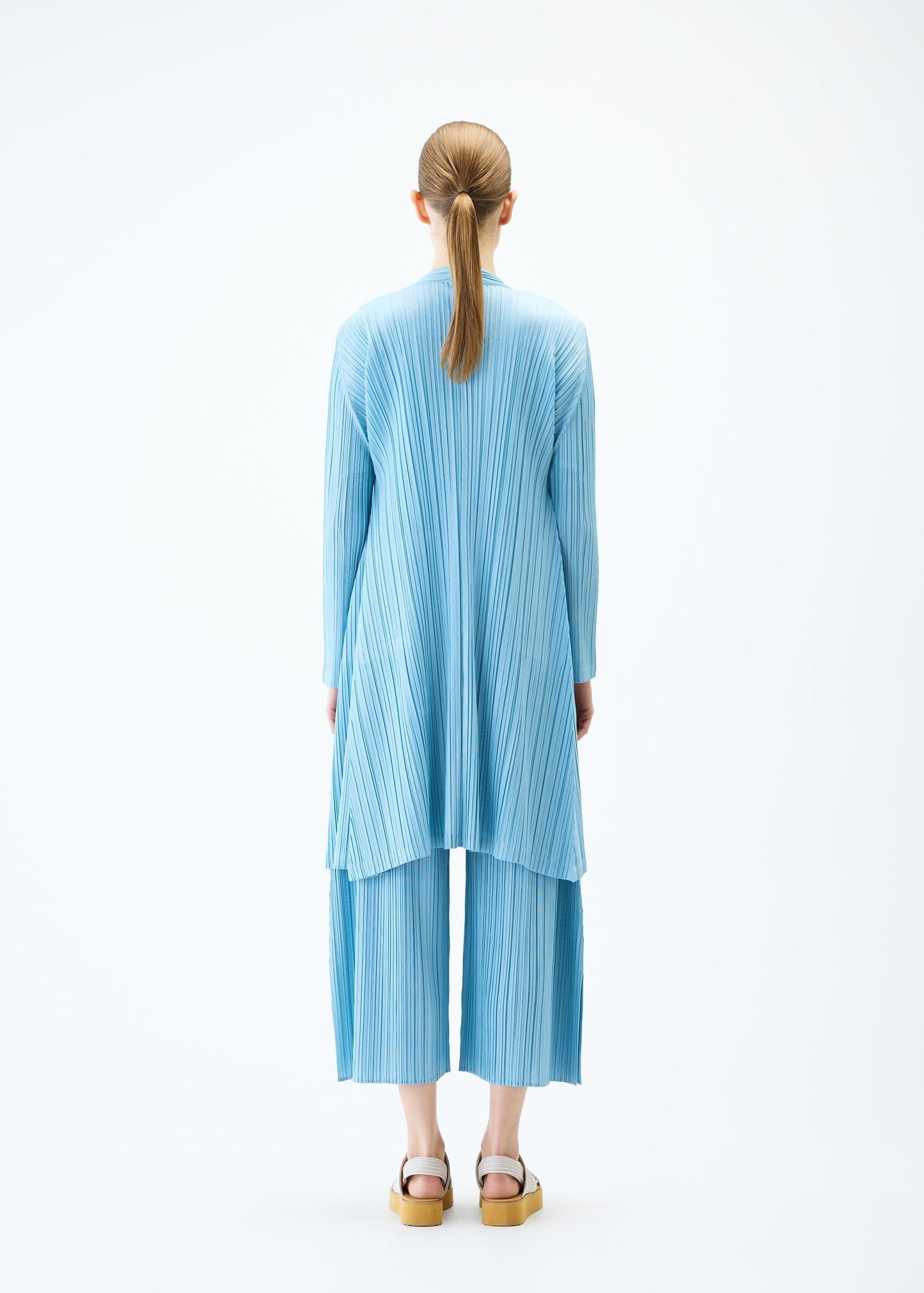 MELLOW PLEATS