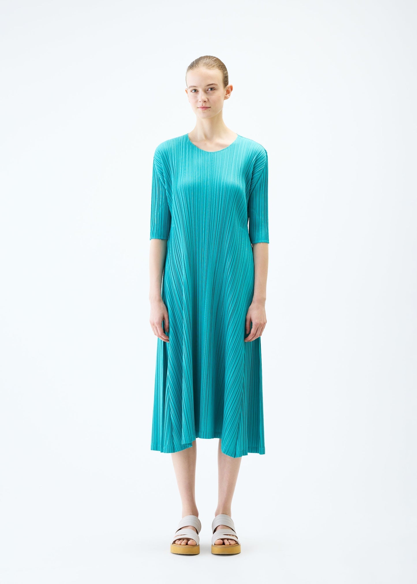 MELLOW PLEATS