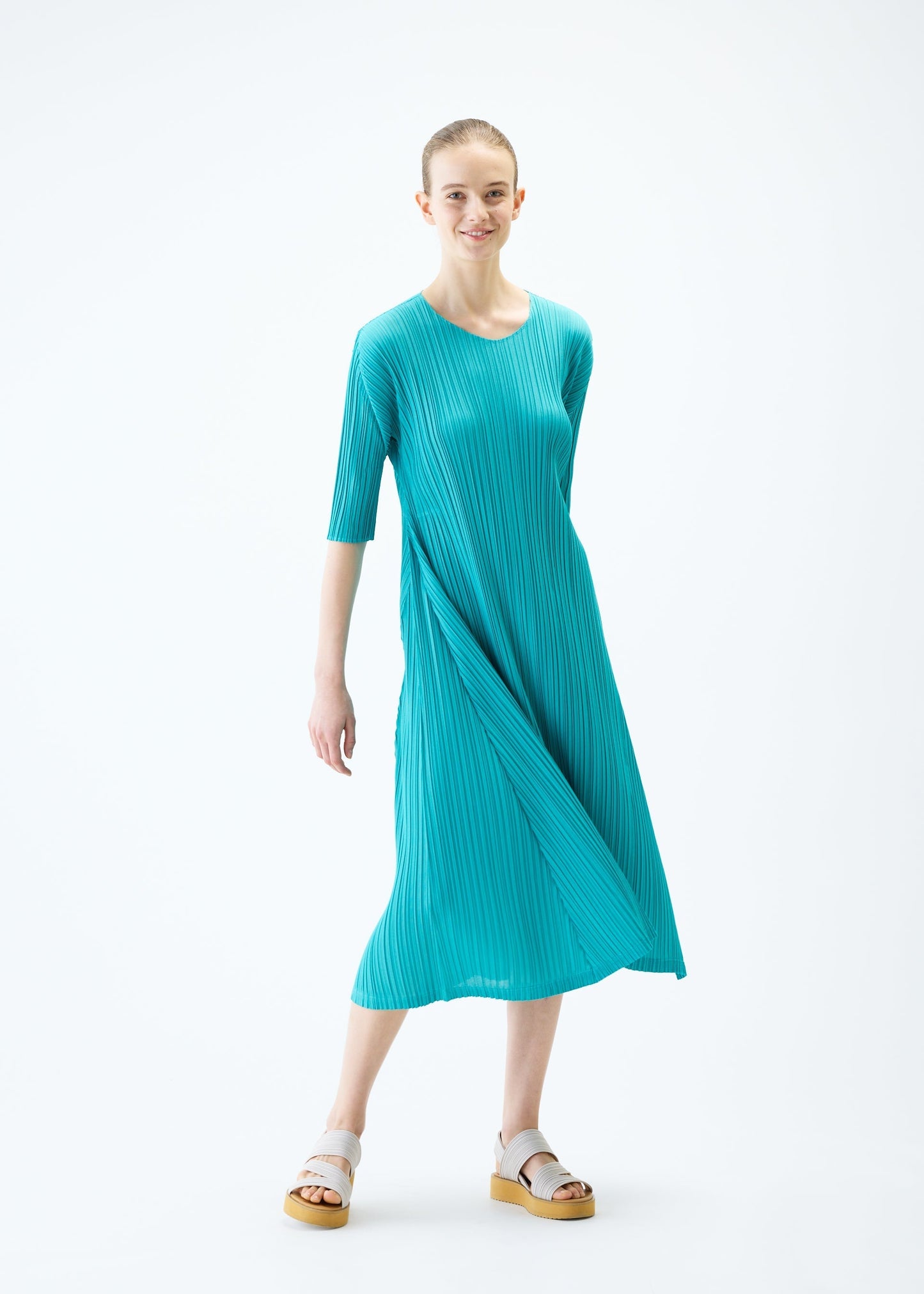 MELLOW PLEATS