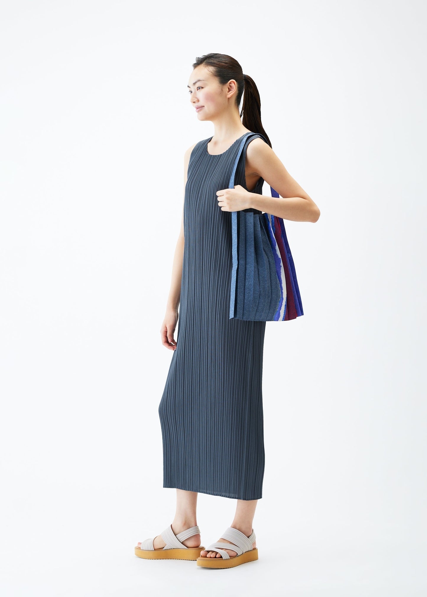 GRAINY COLORS PLEATS BAG